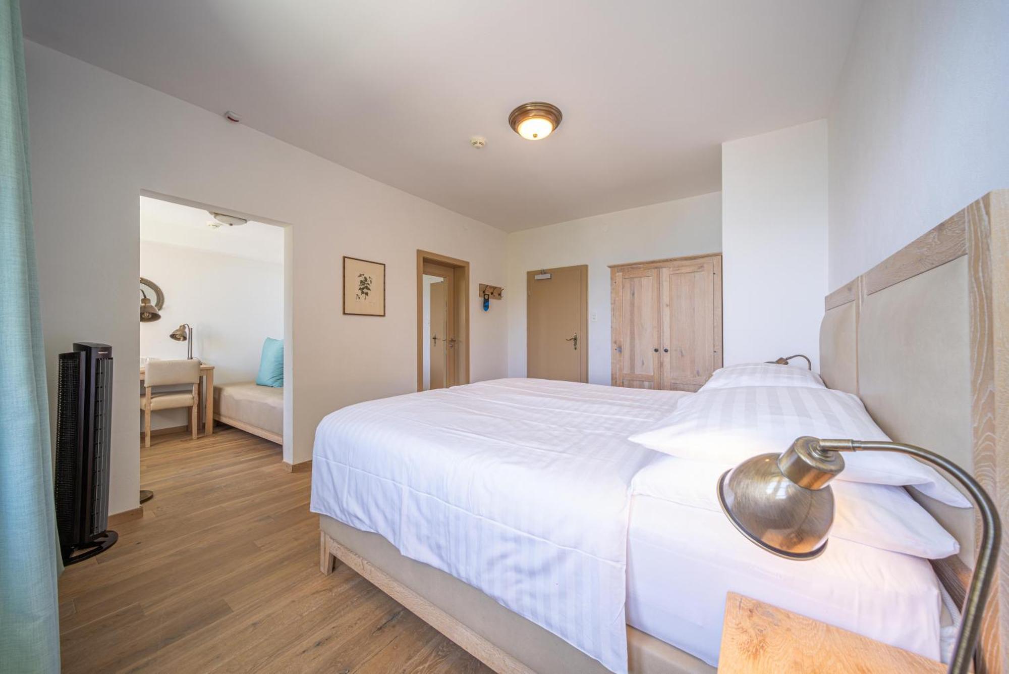 Au Major Davel Hotel Cully Buitenkant foto